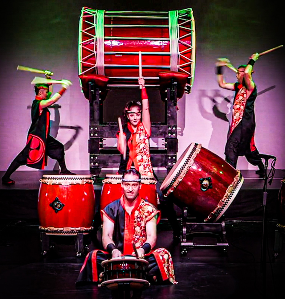 Very large taiko drums and ensemble